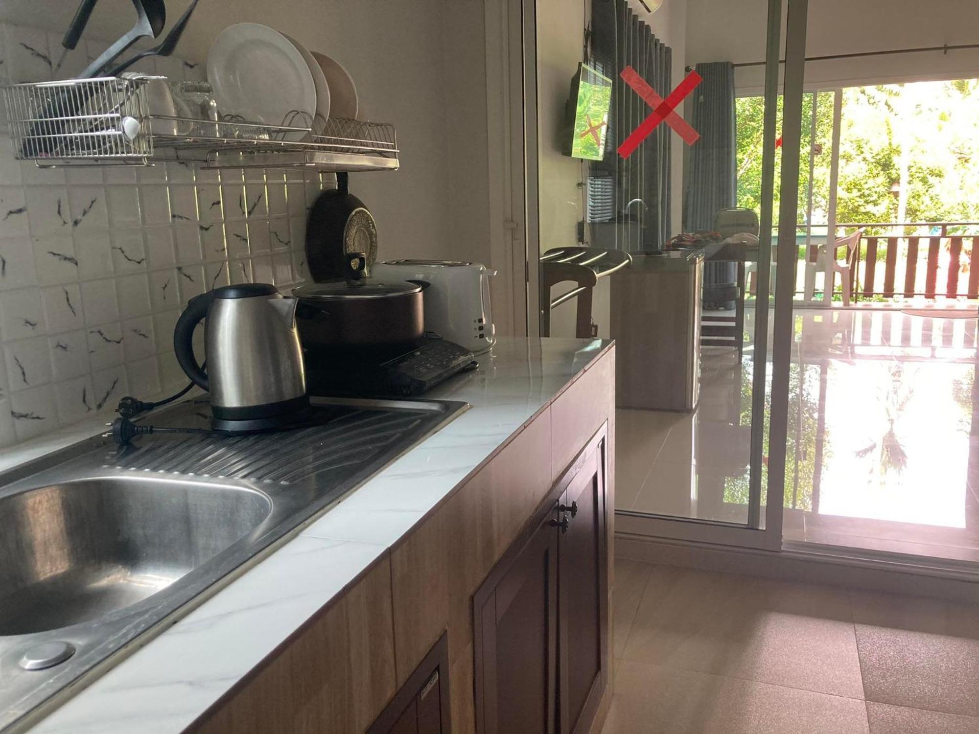 Lay Back C1with Kitchen & High Speed Internet Rumah percutian