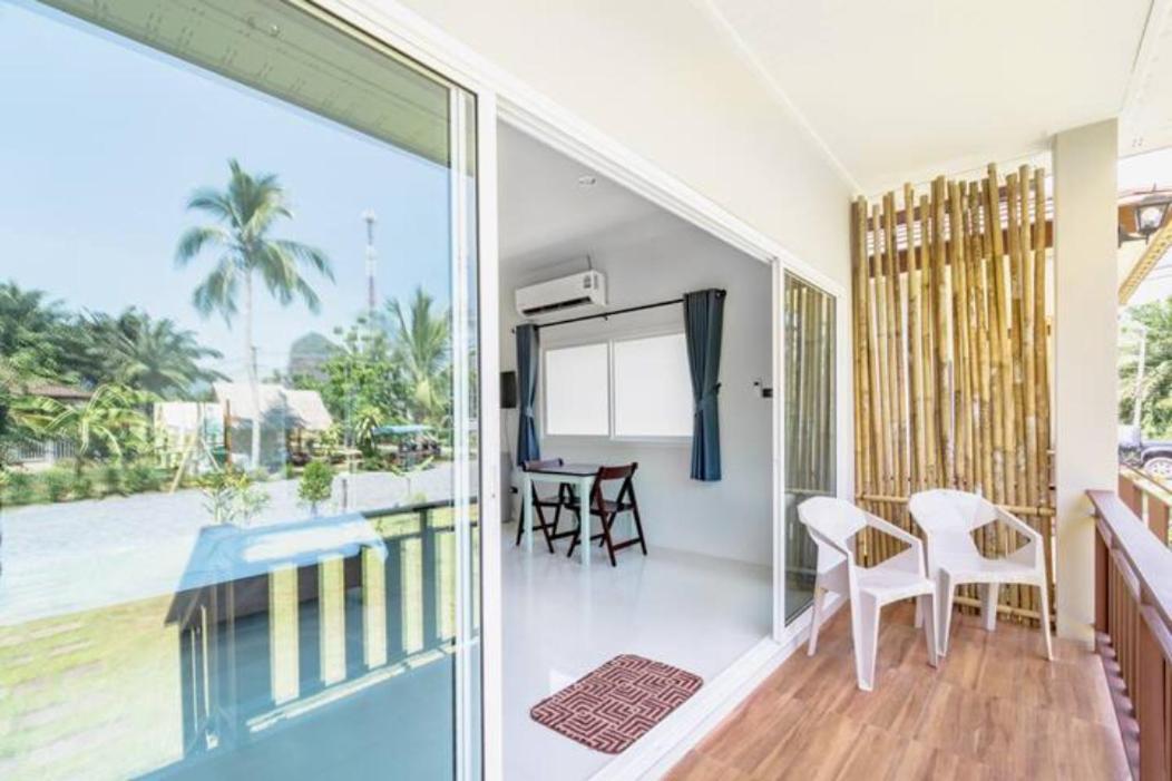 Lay Back C1with Kitchen & High Speed Internet Krabi